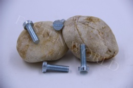 Slotted mechanical screw