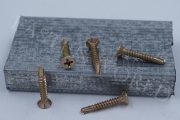 Cross recessed countersunk head self tapping screw